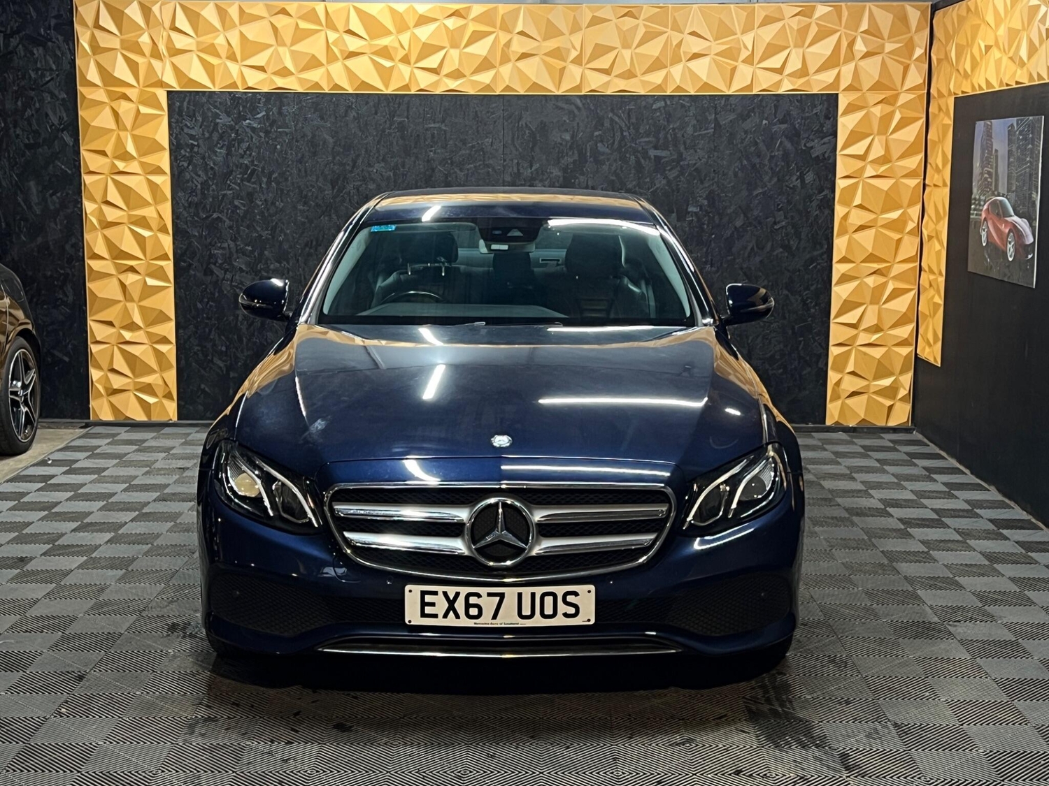 [ berth ]Mercedes-Benz E Class