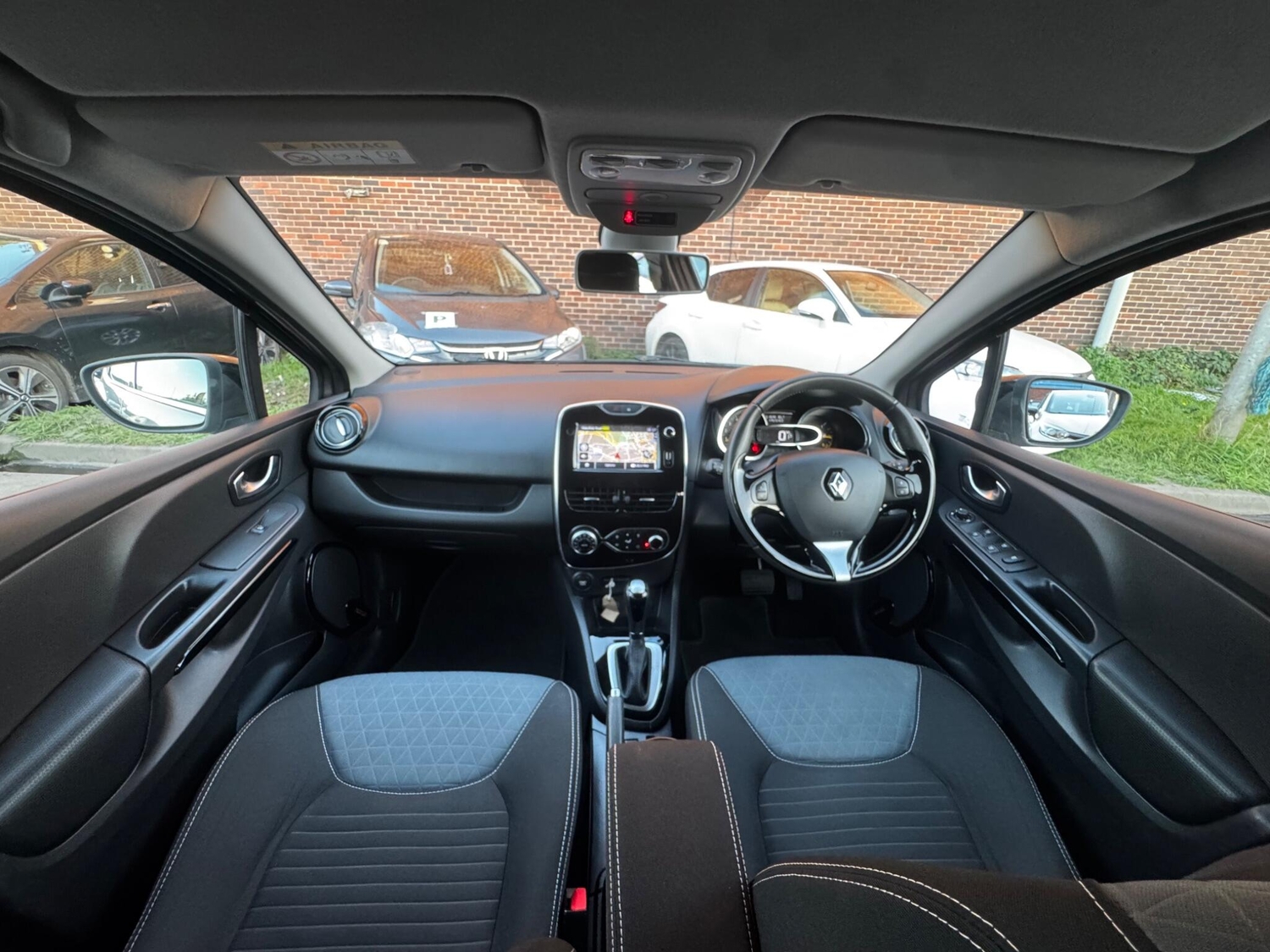 [ berth ]Renault Clio
