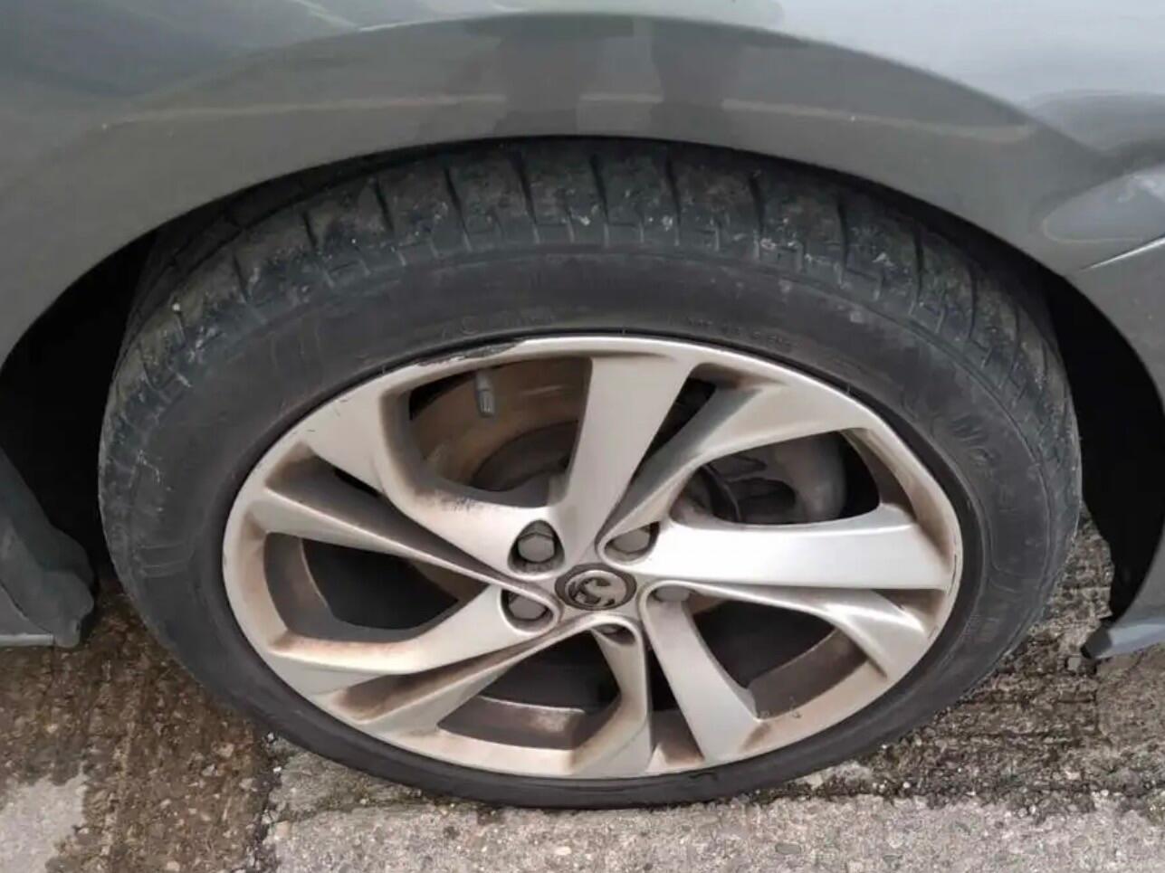 [ berth ]Vauxhall Astra
