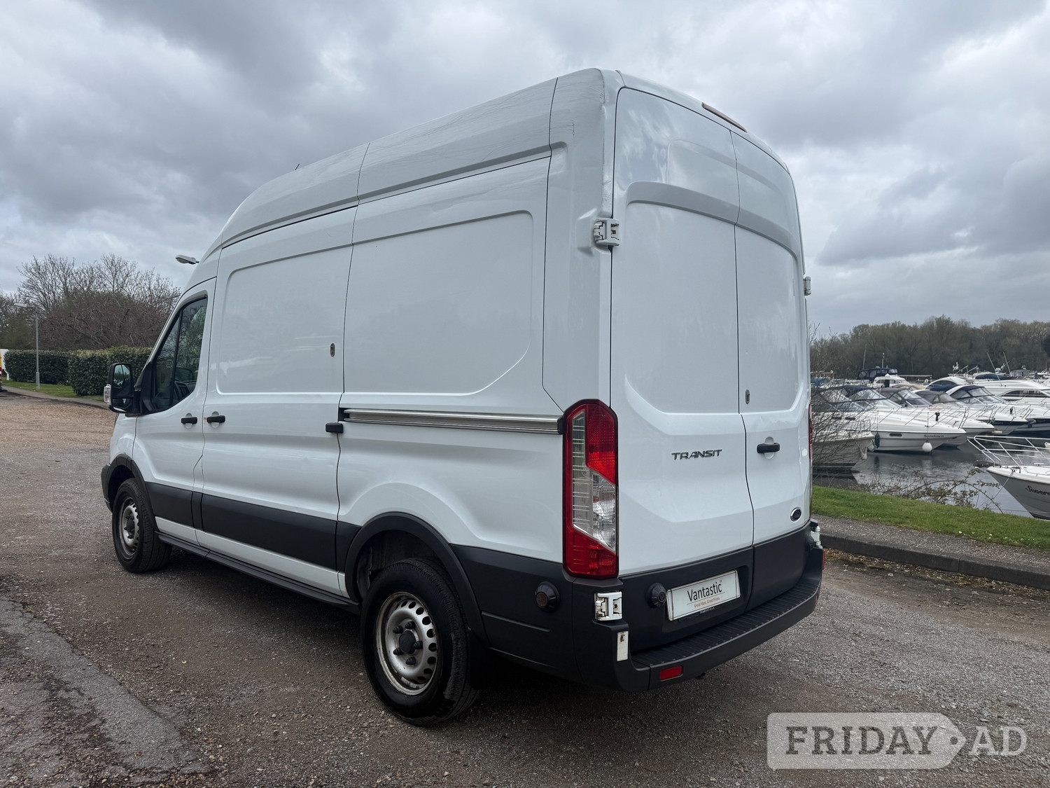 Ford Transit 2018 - Vans & Commercial Vehicles in Chertsey