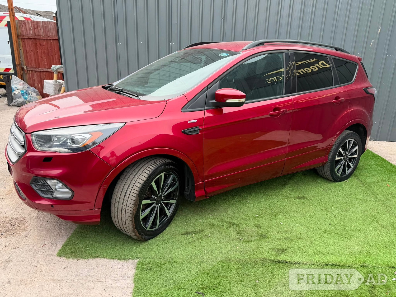 [ berth ]Ford Kuga
