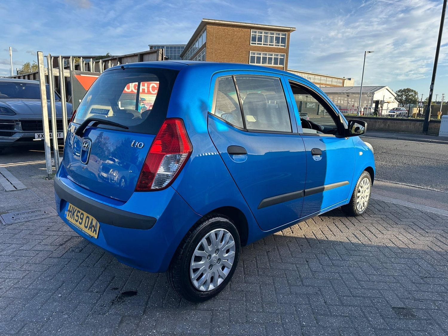 Hyundai i10 2010 - Cars in Slough