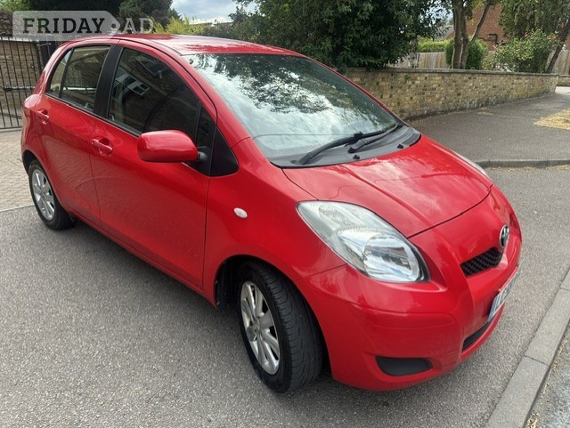 Toyota Yaris 2009 in Broxbourne
