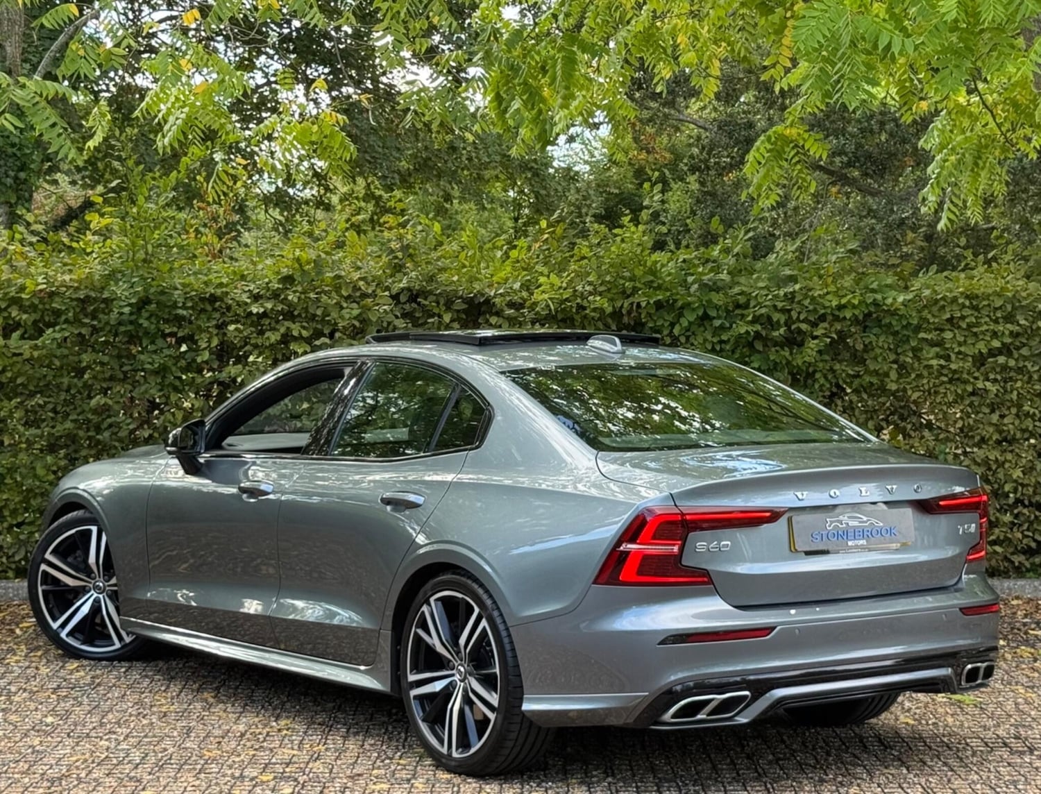 Volvo S60 2019 - Cars in Hillingdon