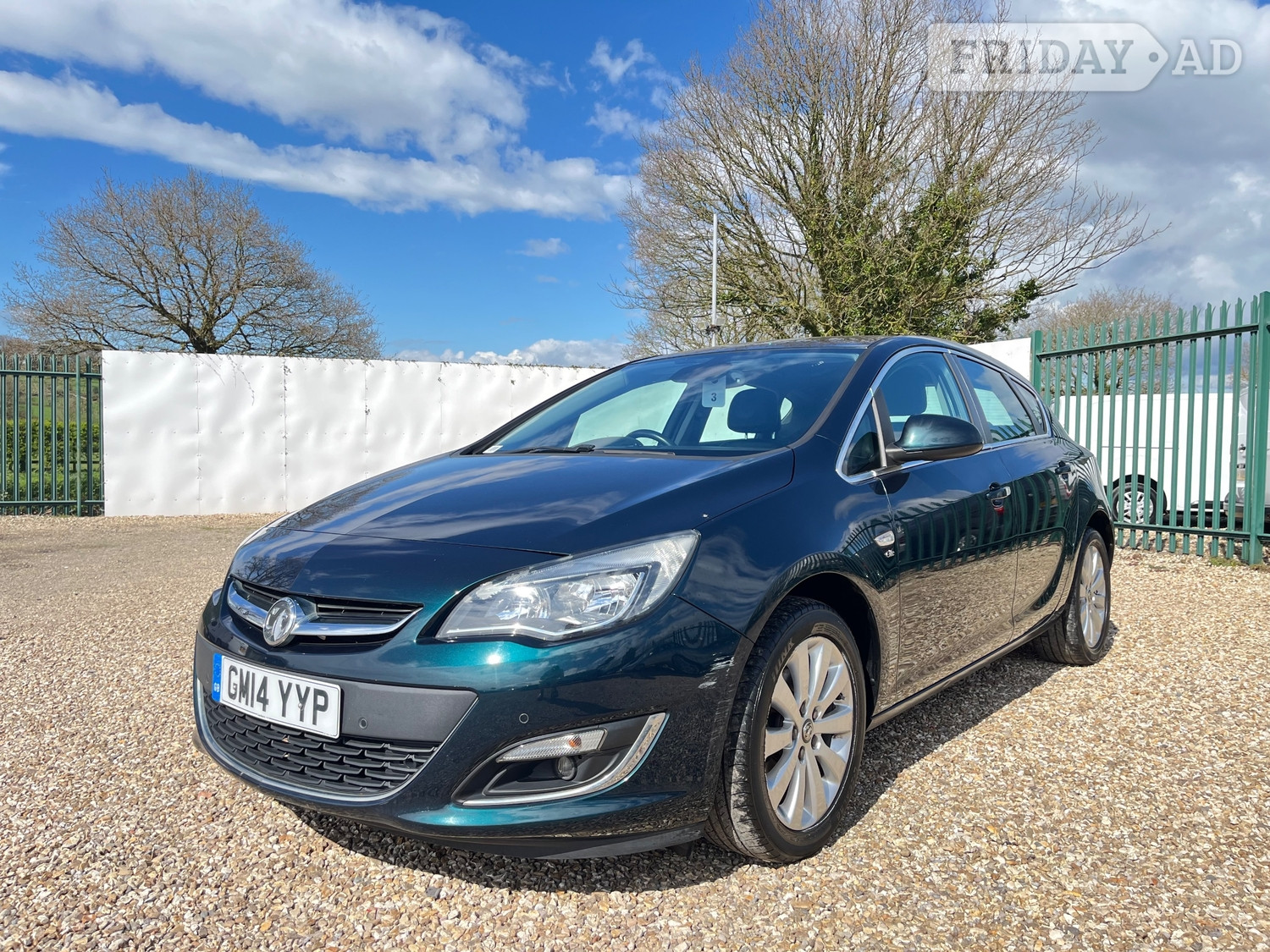 Vauxhall Astra 2014 - Cars in Axminster