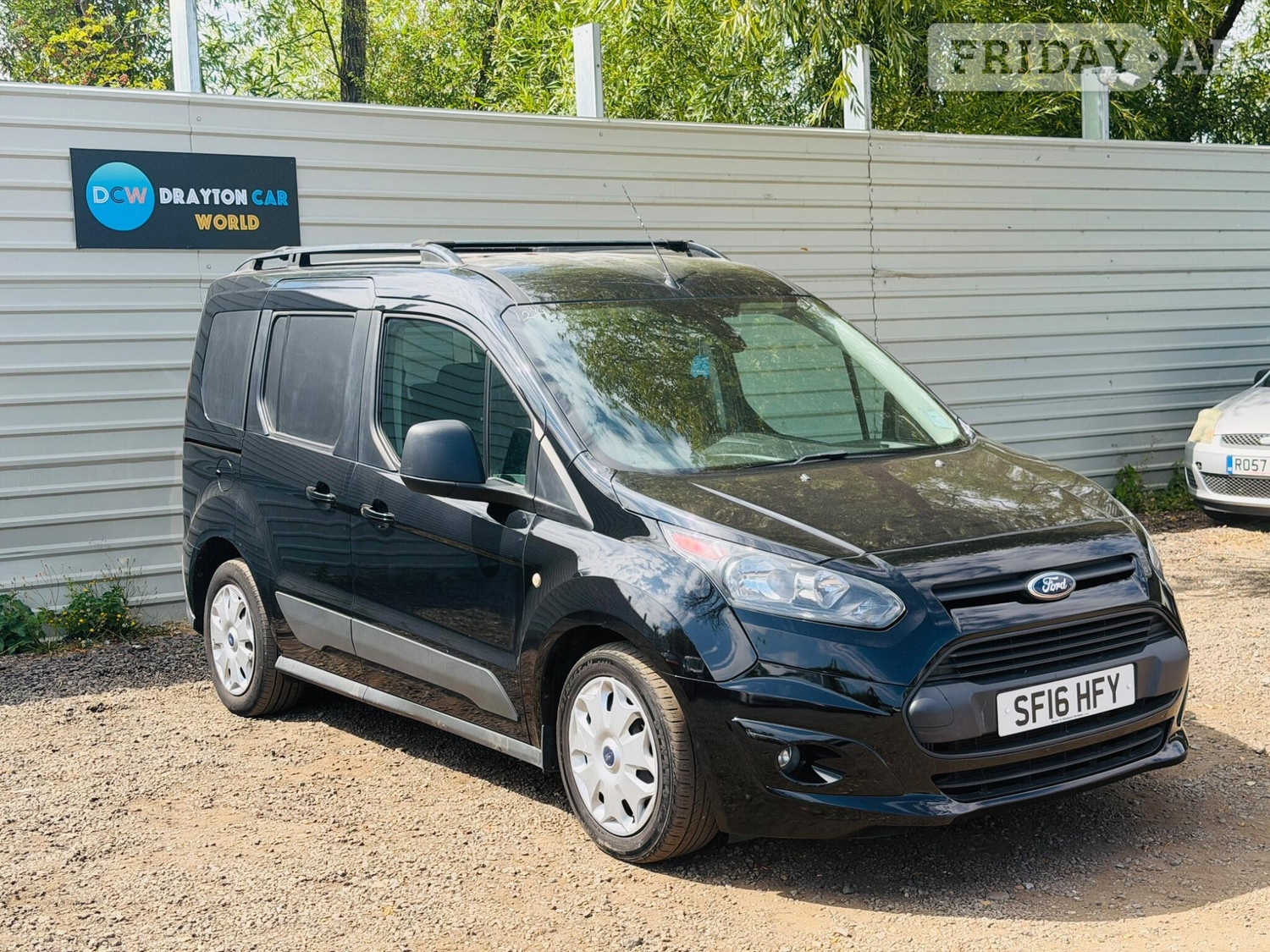 Ford Tourneo Connect 2016 - Cars in Hillingdon