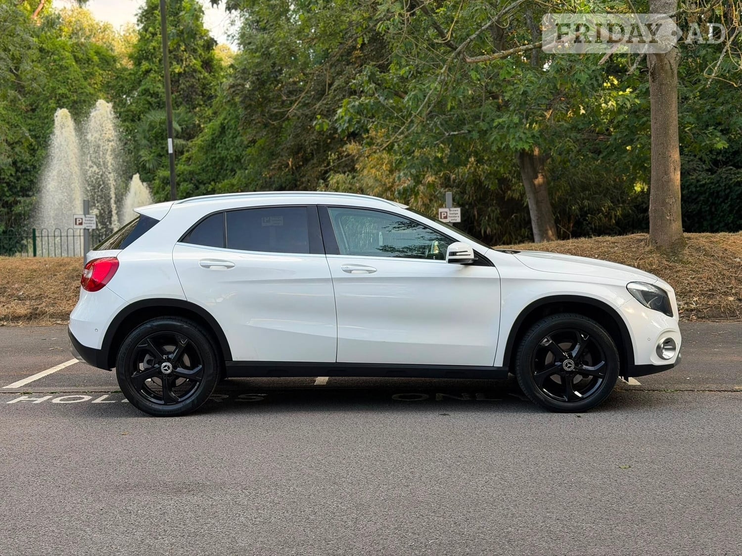 [ berth ]Mercedes-Benz GLA