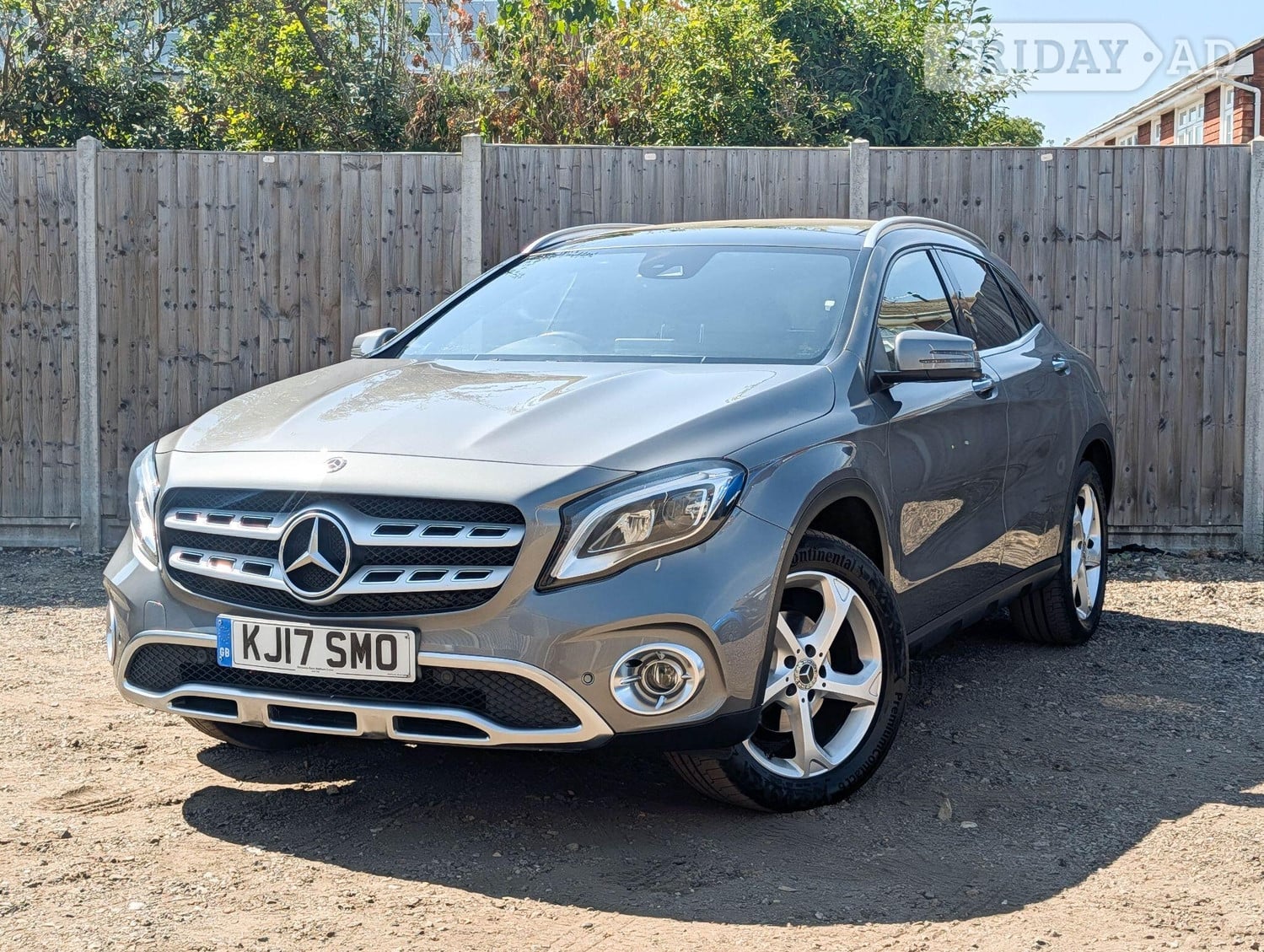 [ berth ]Mercedes-Benz GLA