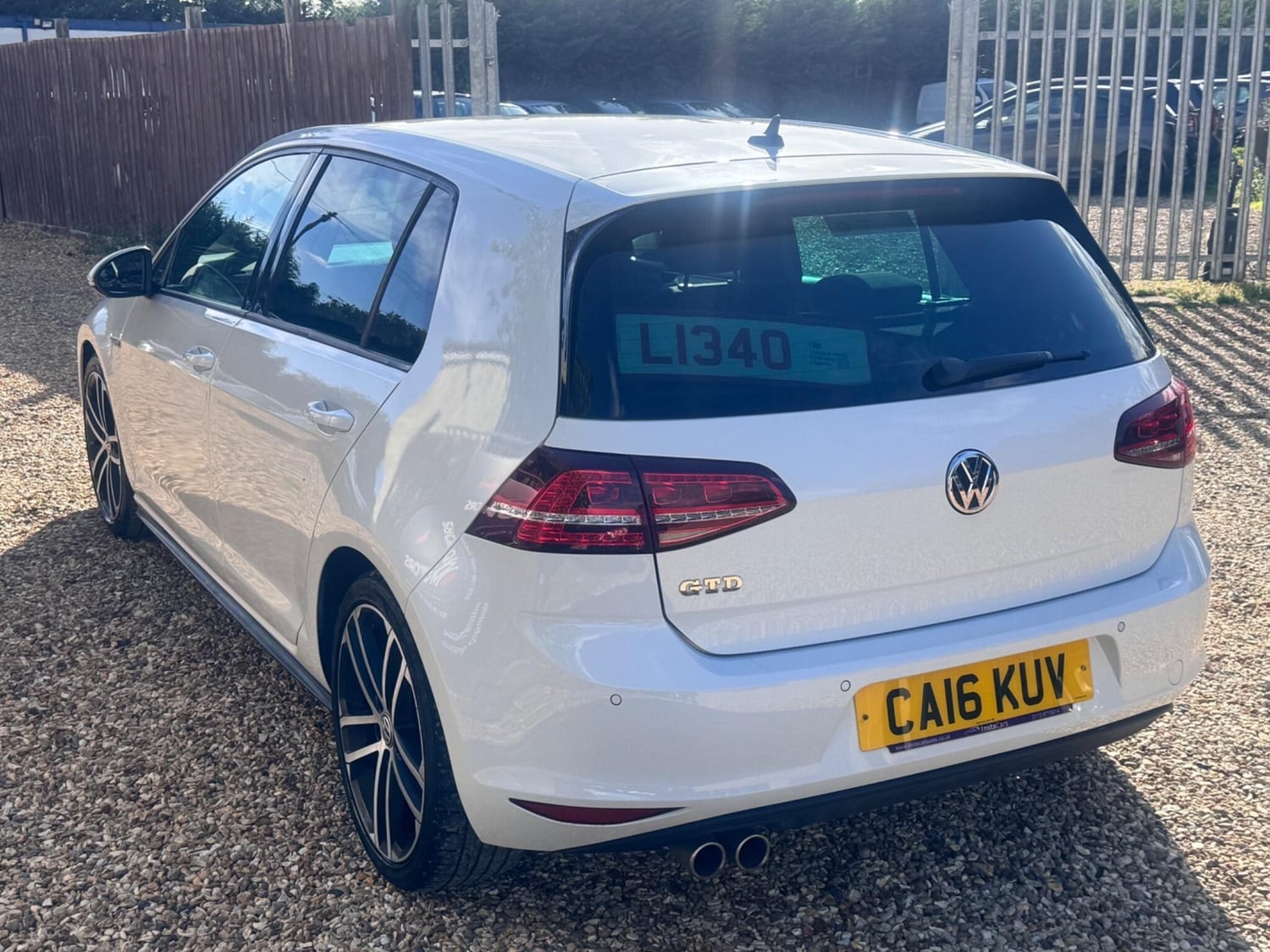 Volkswagen Golf 2016 - Cars in Shefford