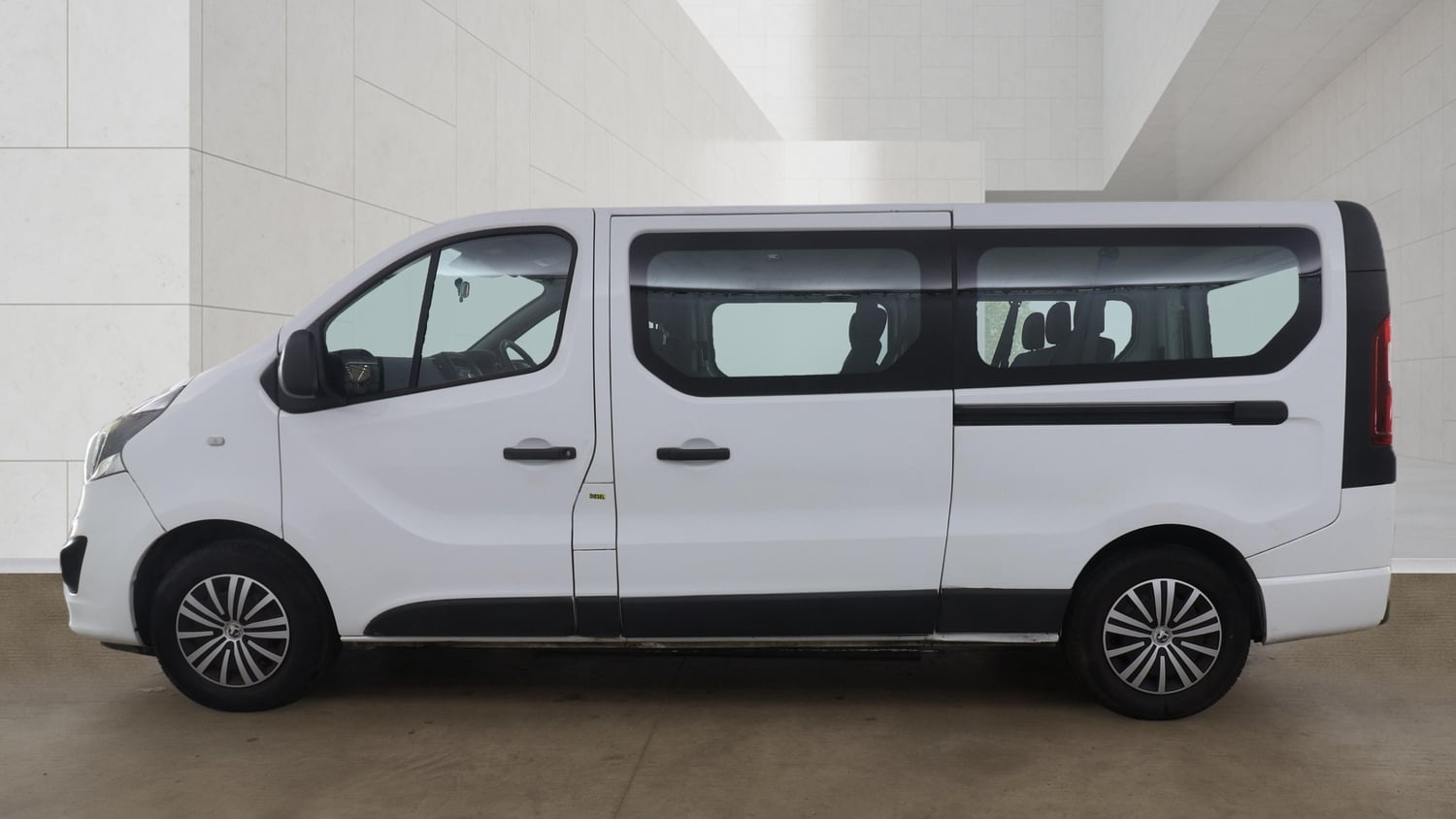 Vauxhall Vivaro 2016 - Vans & Commercial Vehicles in Kettering