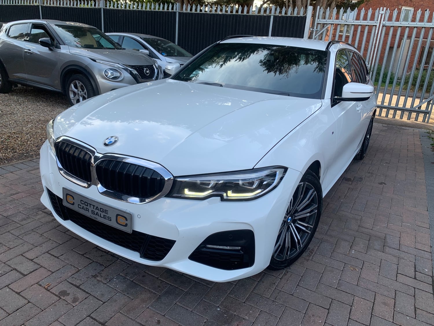 [ berth ]BMW 3 Series