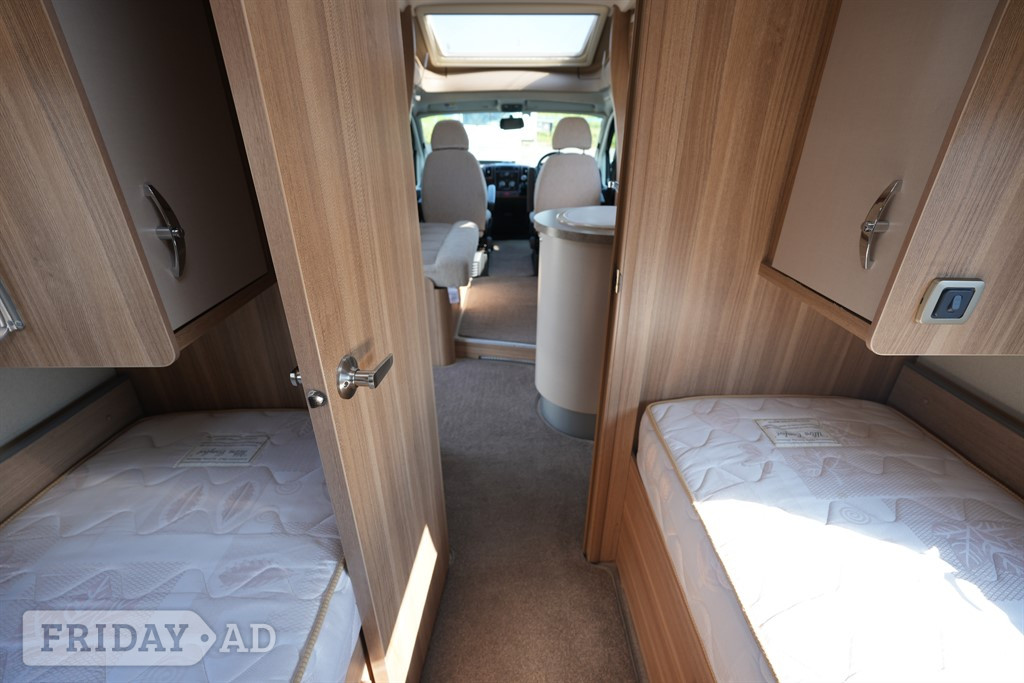 [4 berth ]Bessacarr E572