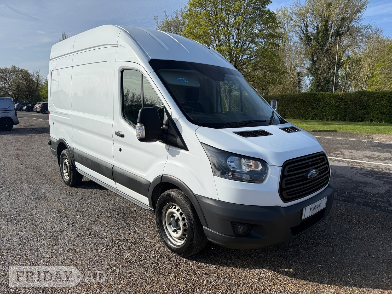 Ford Transit 2018 in Chertsey