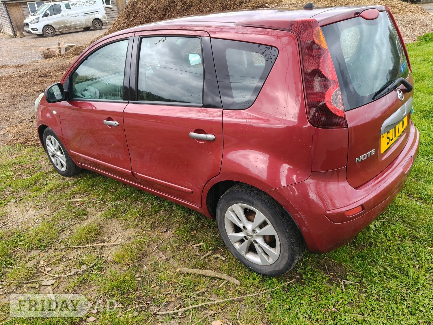 Nissan Note 2011 - Cars