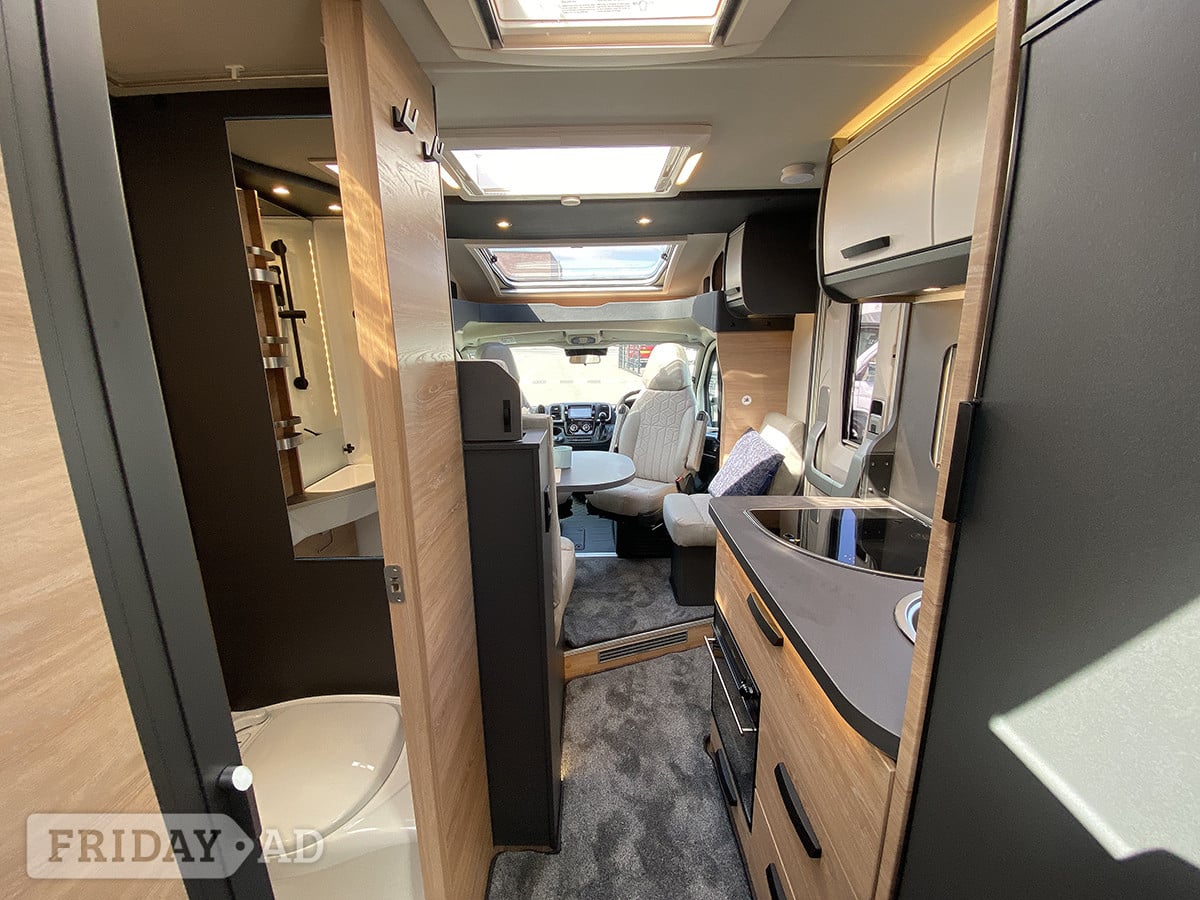 [3 berth ]Knaus Live TI 650 MEG