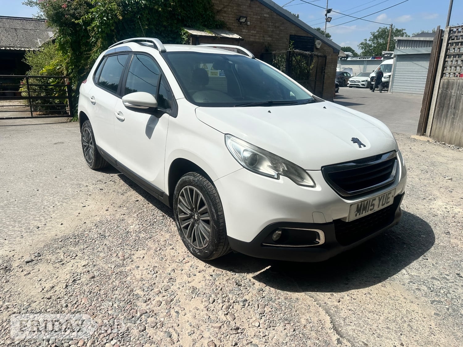 Peugeot 2008 2015 - Cars