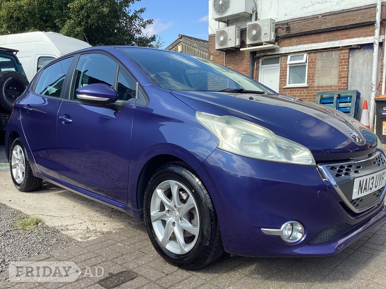 Peugeot 208 Redditch