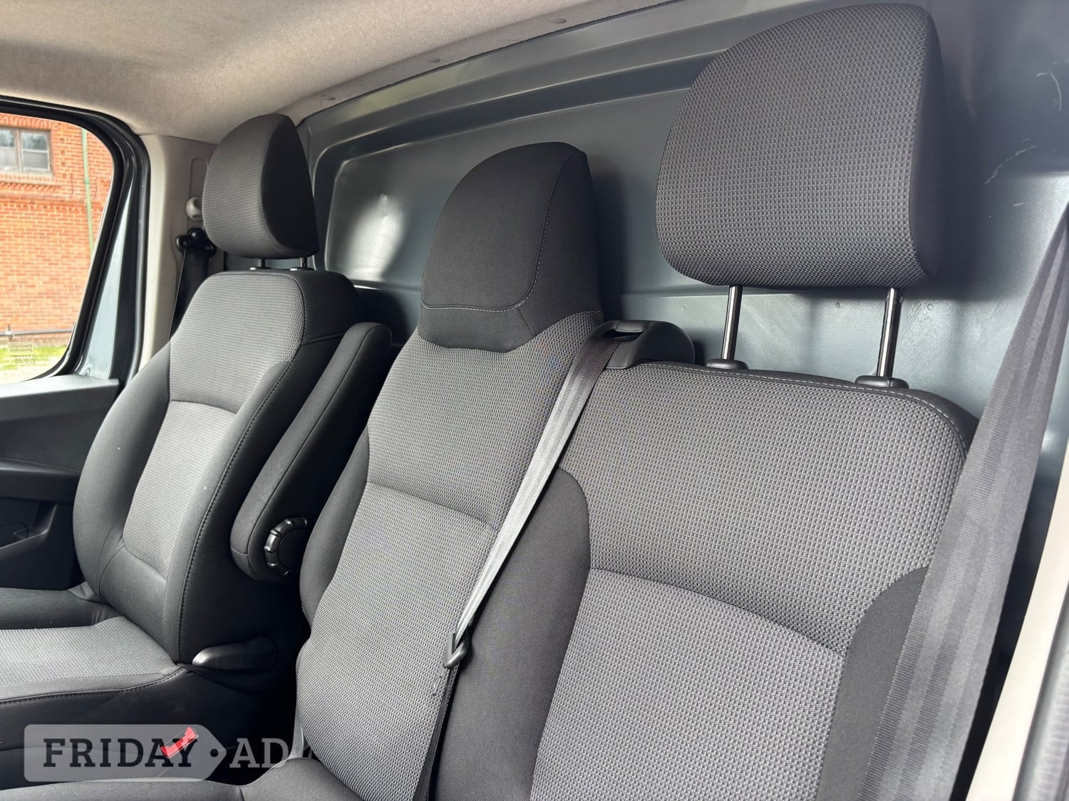 Renault Trafic 2023 - Vans & Commercial Vehicles in Dorking