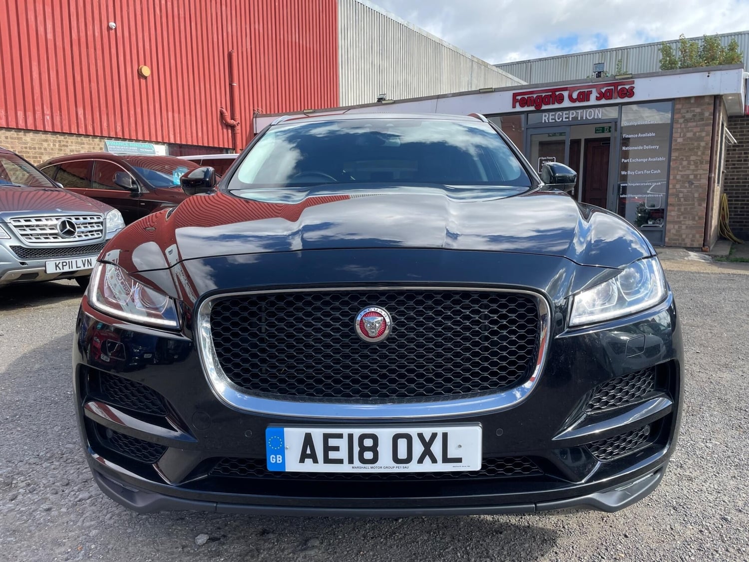 [ berth ]Jaguar F-Pace
