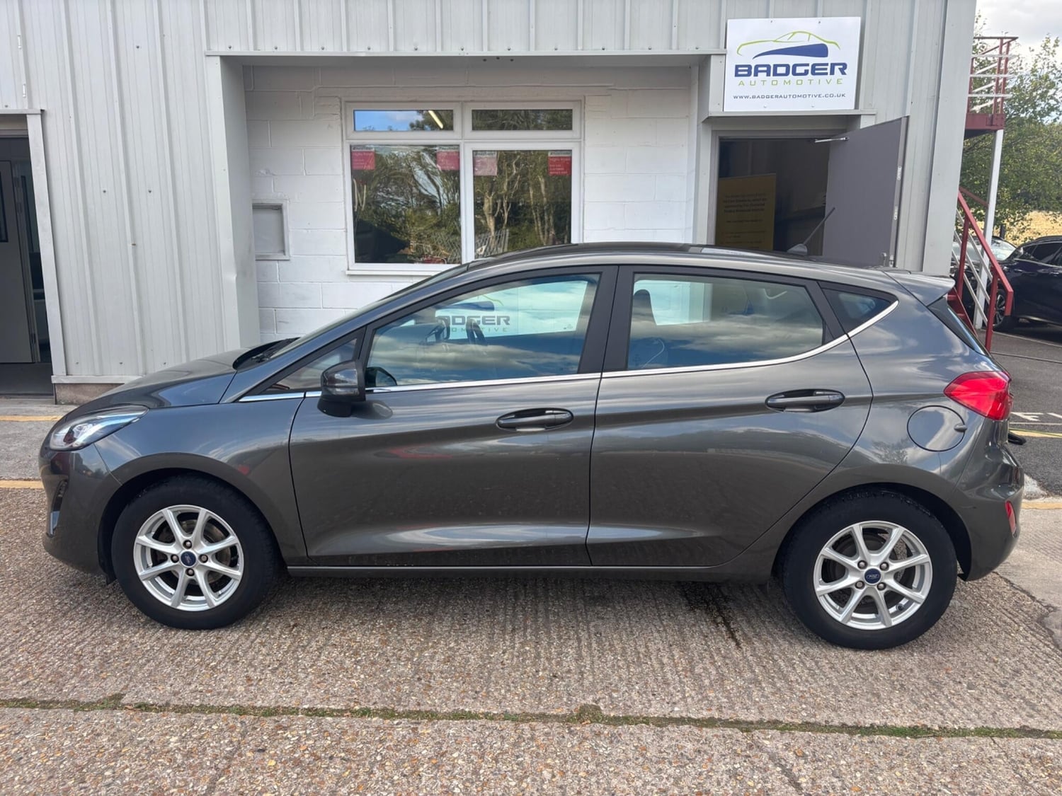 [ berth ]Ford Fiesta