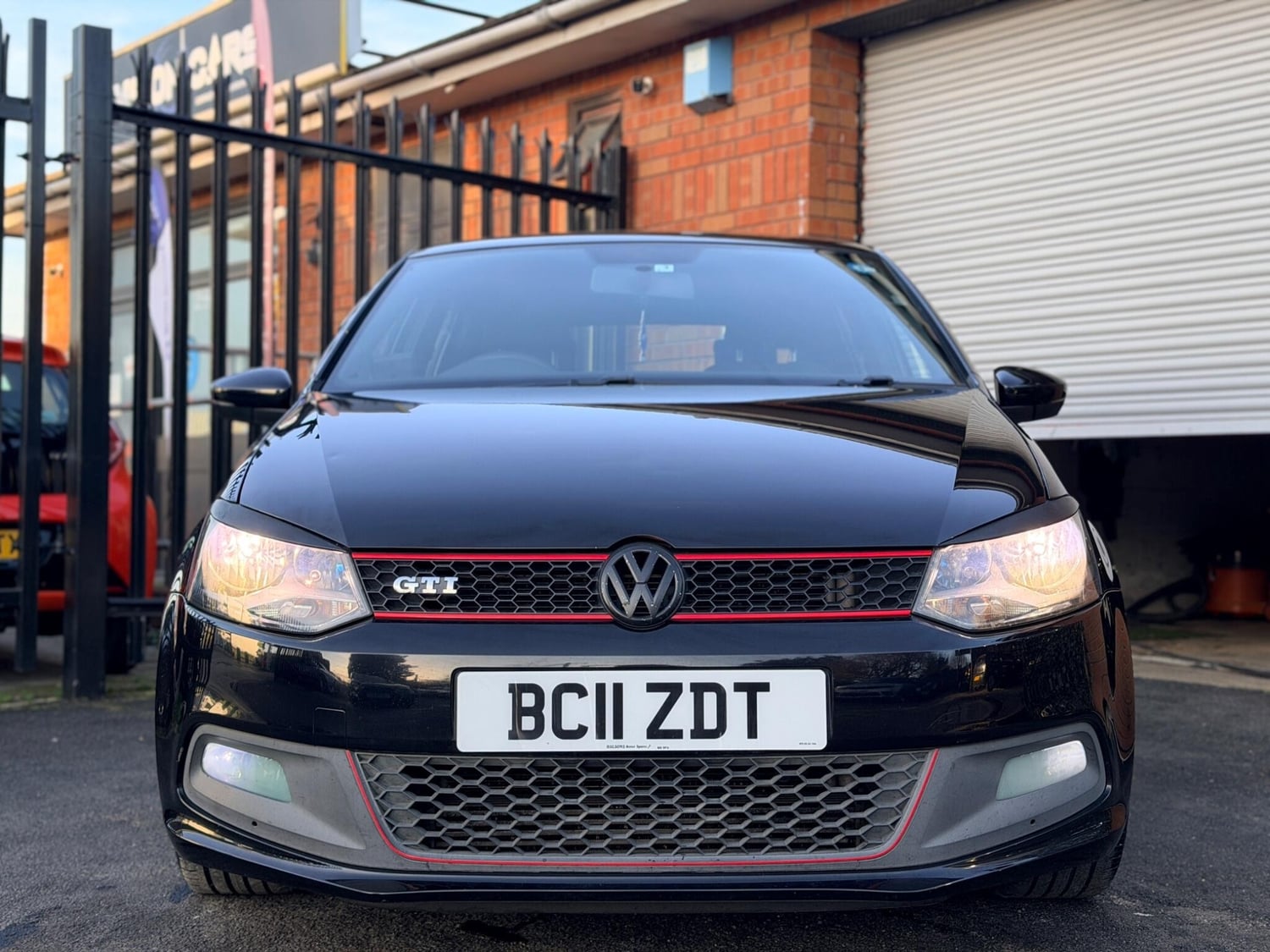 Volkswagen Polo 2011 - Cars