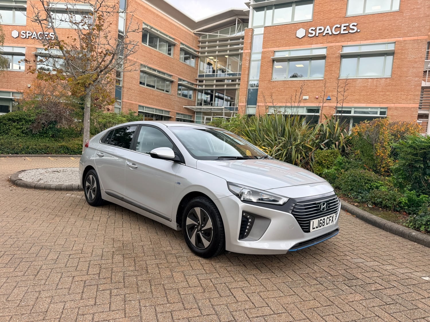 [ berth ]Hyundai Ioniq