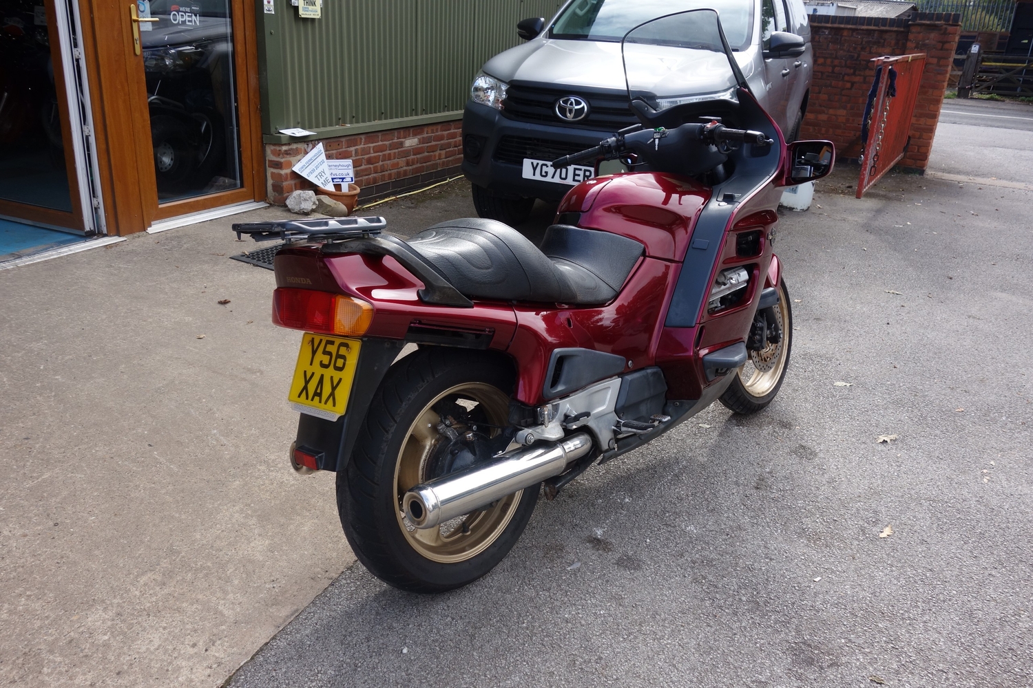 [ berth ]Honda ST1100 Pan European
