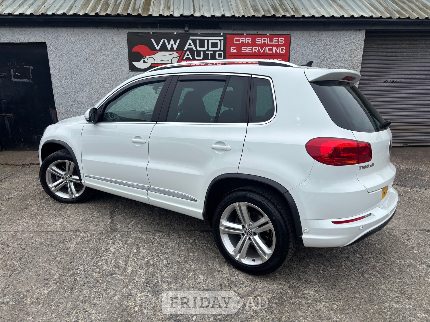 Volkswagen Tiguan 2015 - Cars