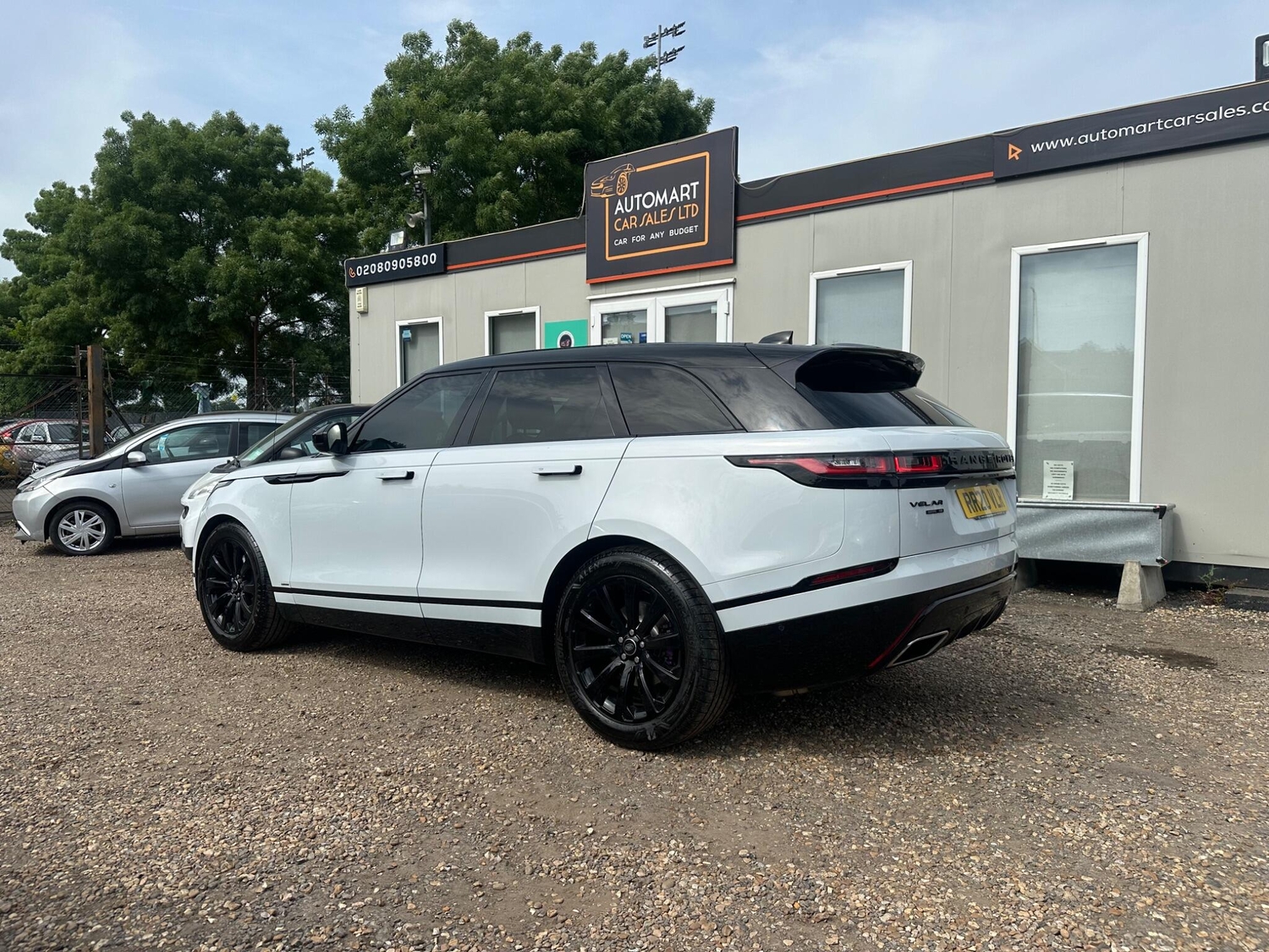Land Rover Range Rover Velar 2020 - Cars in Sunbury-On-Thames