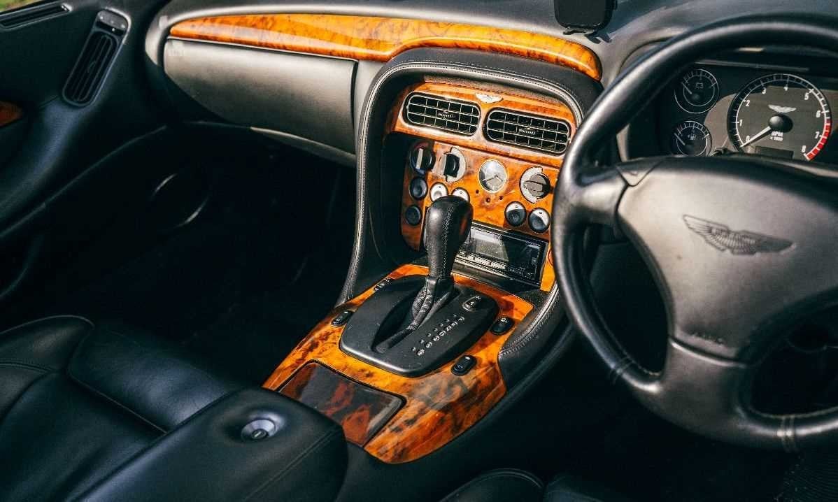 [ berth ]Aston Martin DB7