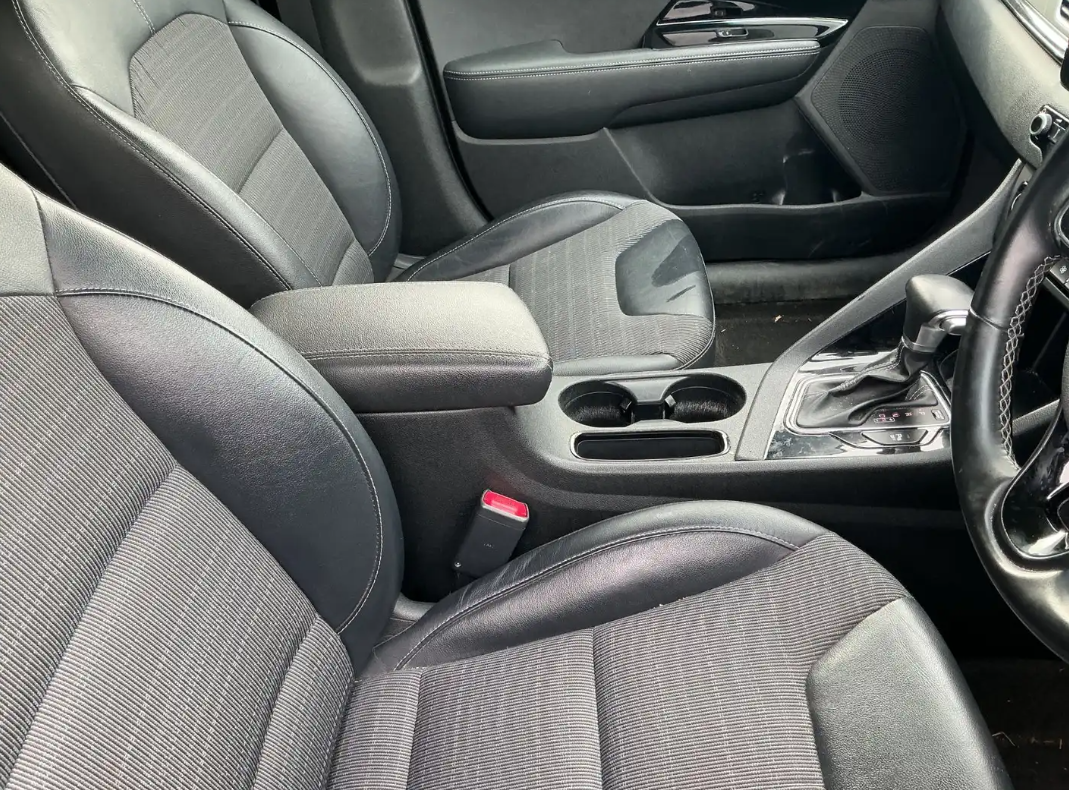 Kia Niro 2018 - Cars in Harrow