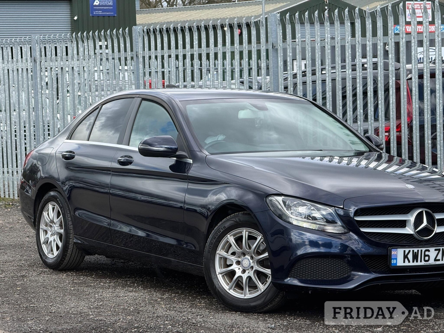 [ berth ]Mercedes-Benz C Class