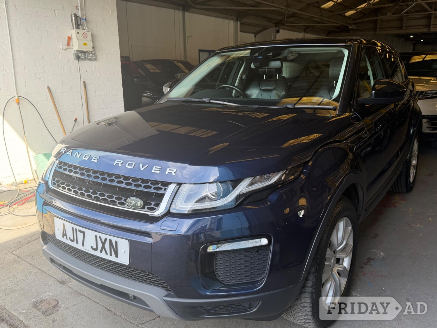 [ berth ]Land Rover Range Rover Evoque