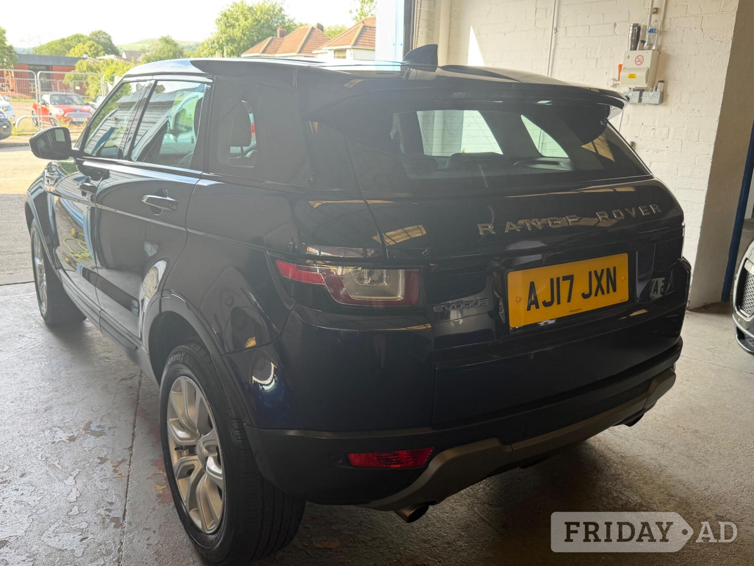 Land Rover Range Rover Evoque 2017 - Cars in Pontypridd
