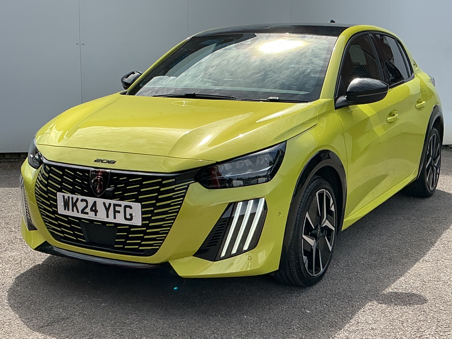 Peugeot 208 Porth