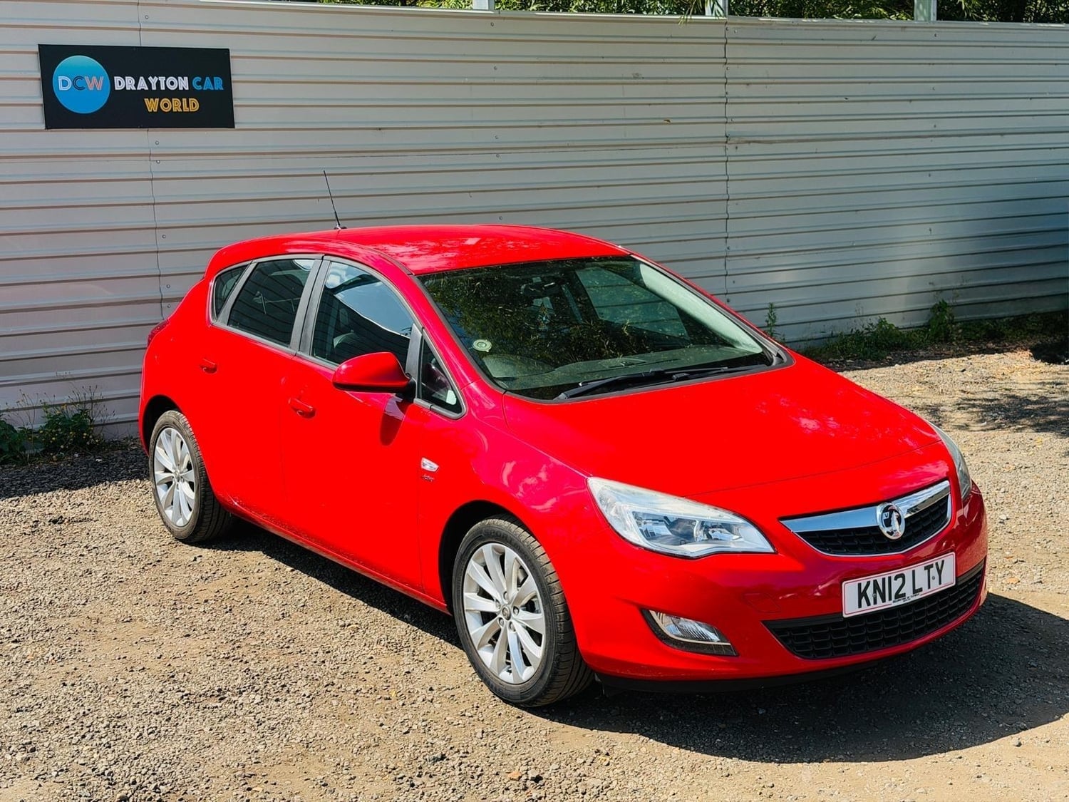 Vauxhall Astra 2012 - Cars in Hillingdon
