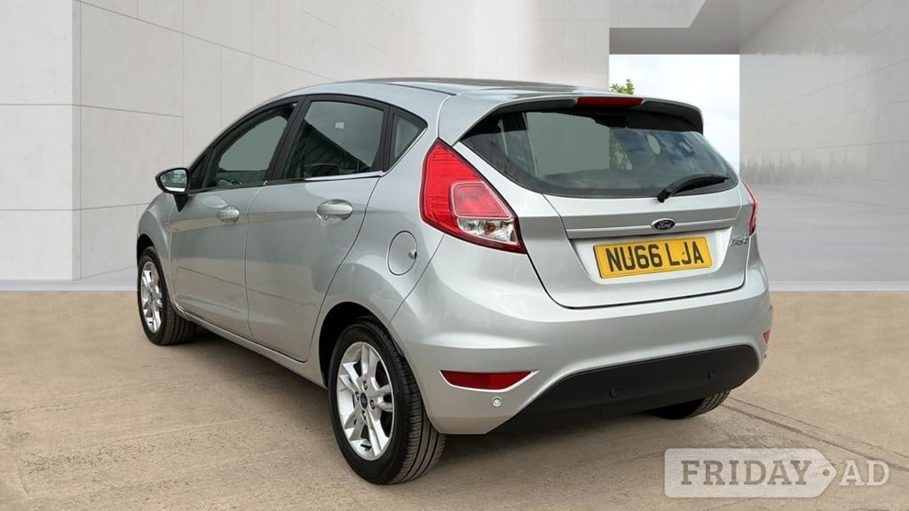 Ford Fiesta 2016 - Cars in Broxbourne