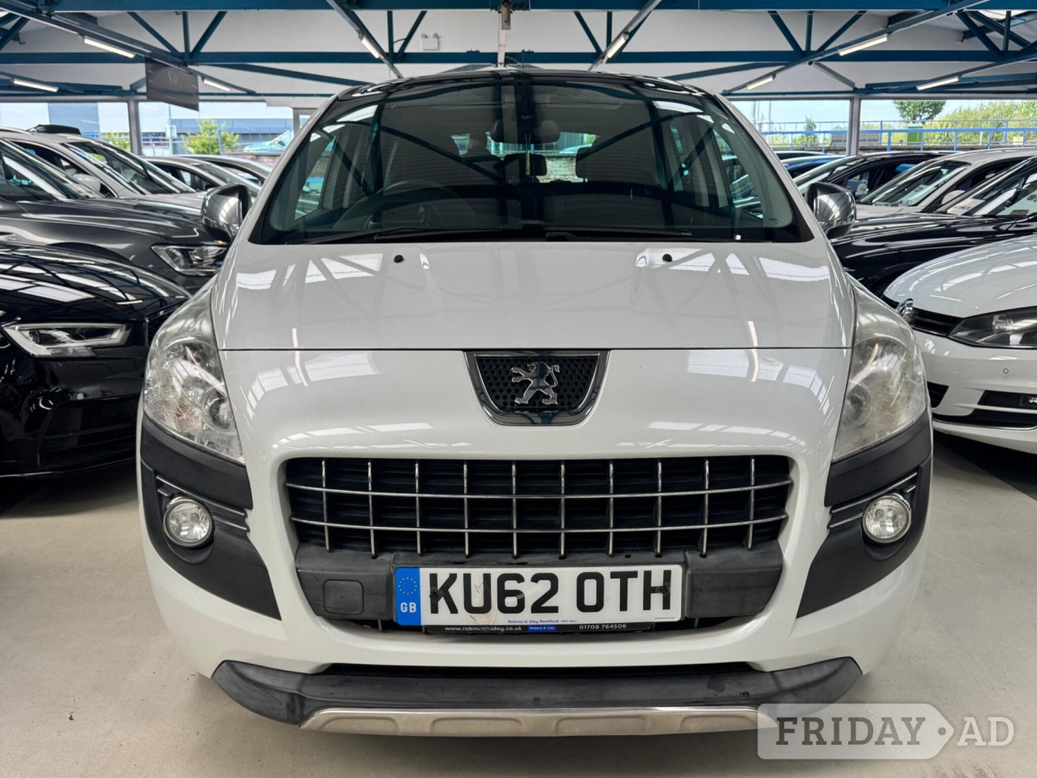 [ berth ]Peugeot 3008