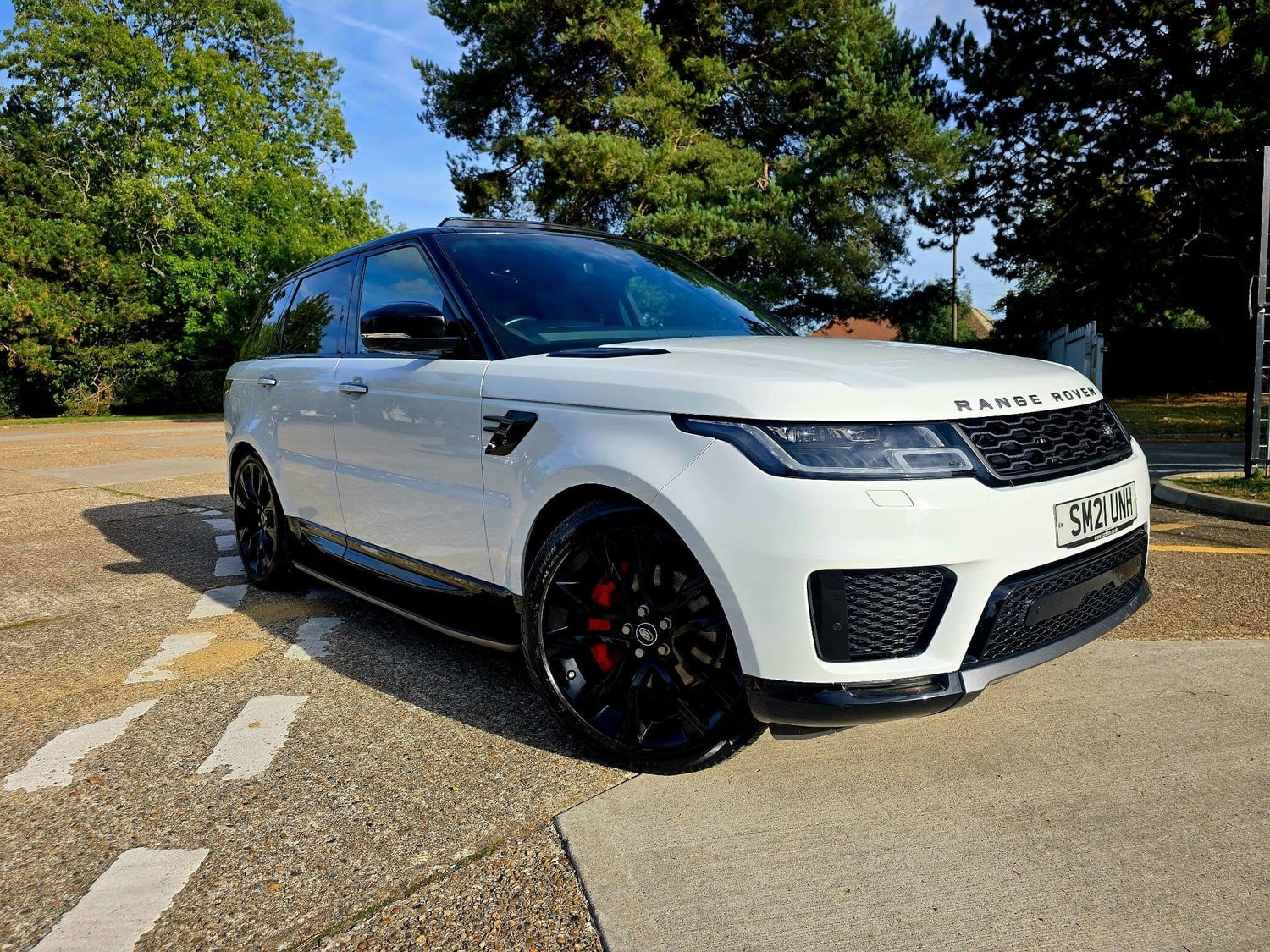 [ berth ]Land Rover Range Rover Sport