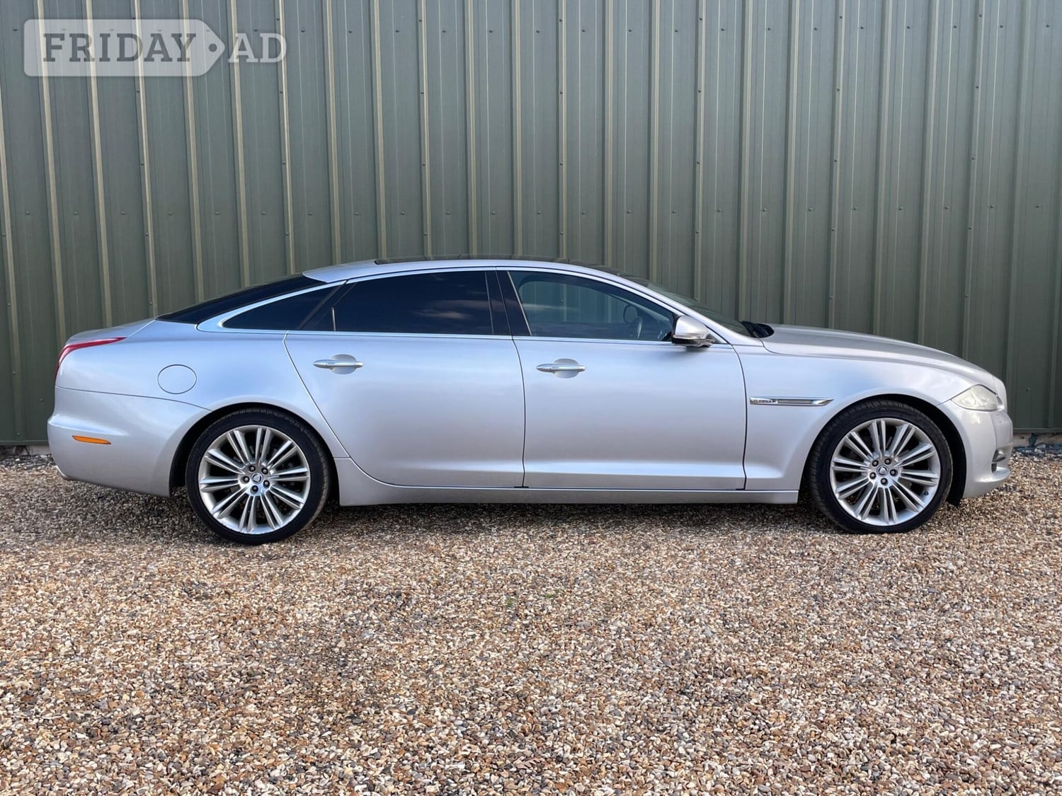 Jaguar XJ 2010 - Cars in Wokingham