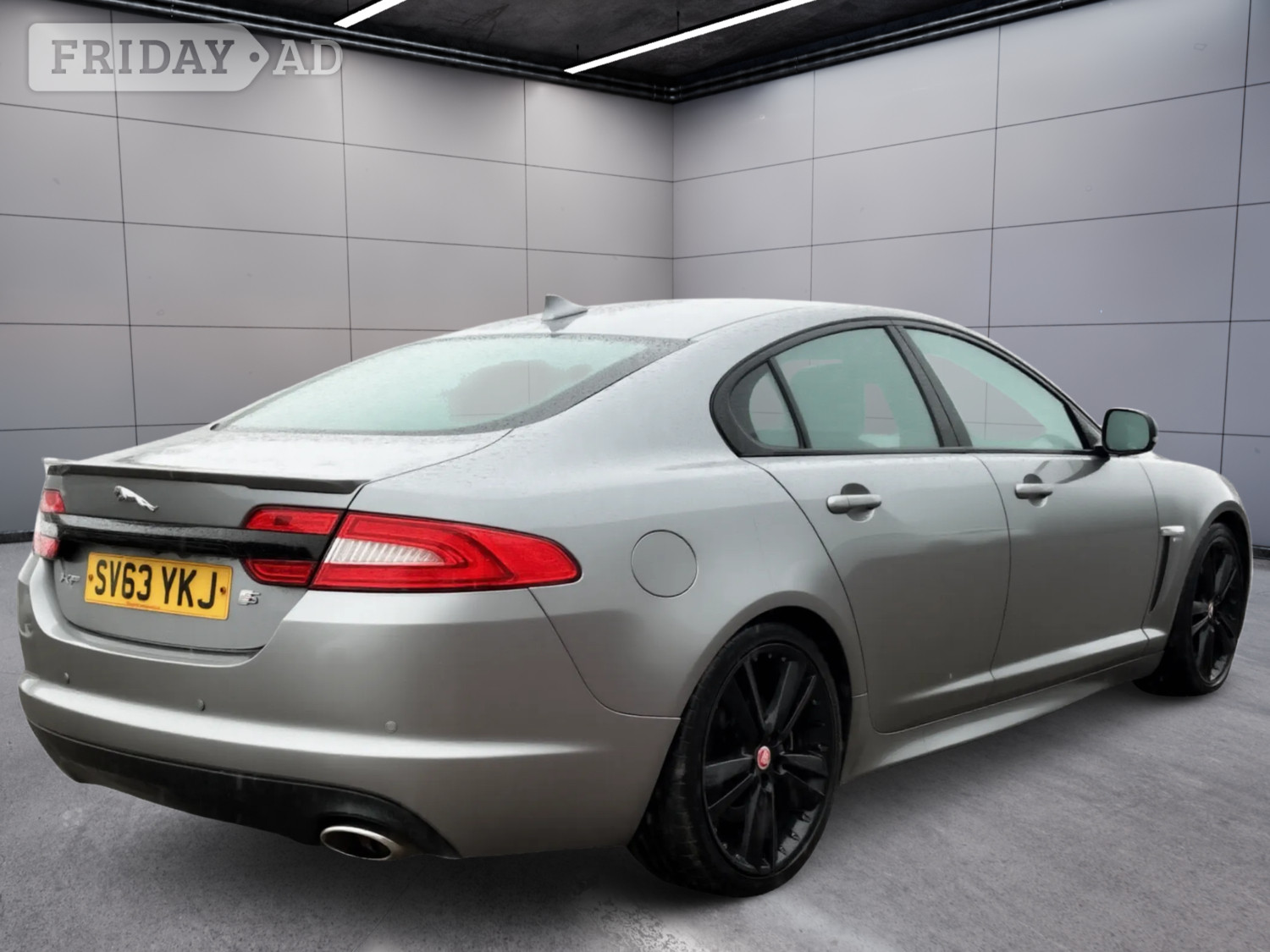 [ berth ]Jaguar XF