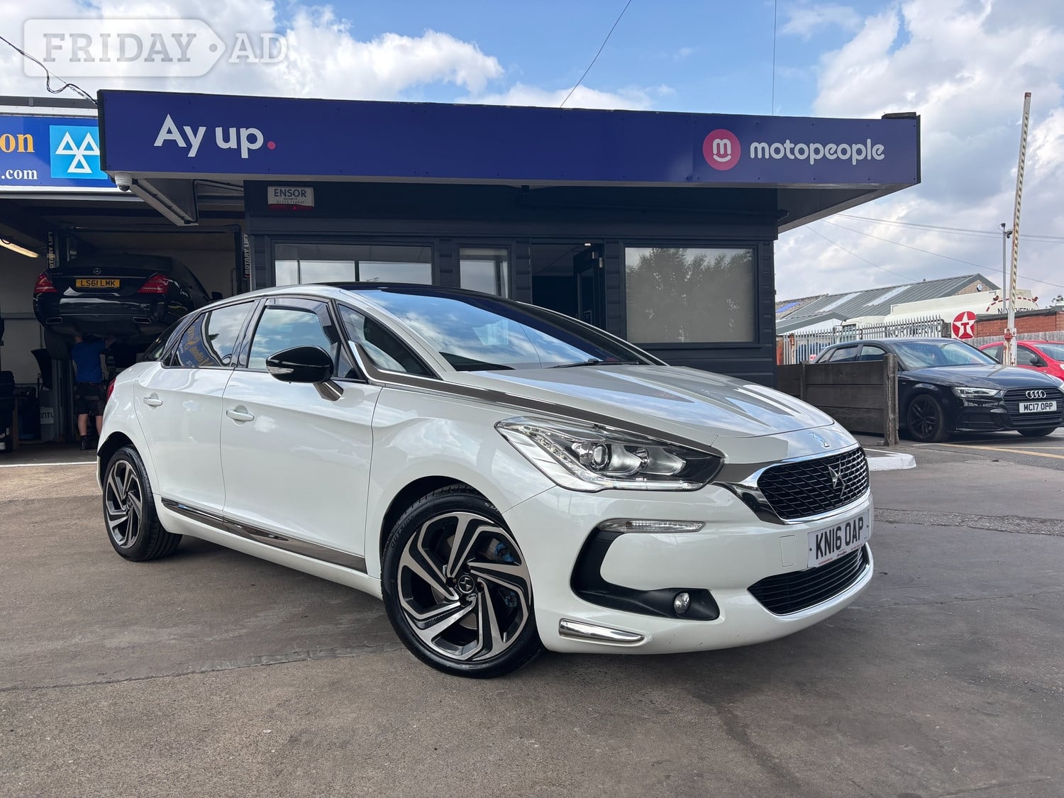 DS DS 5 2016 in Nottingham