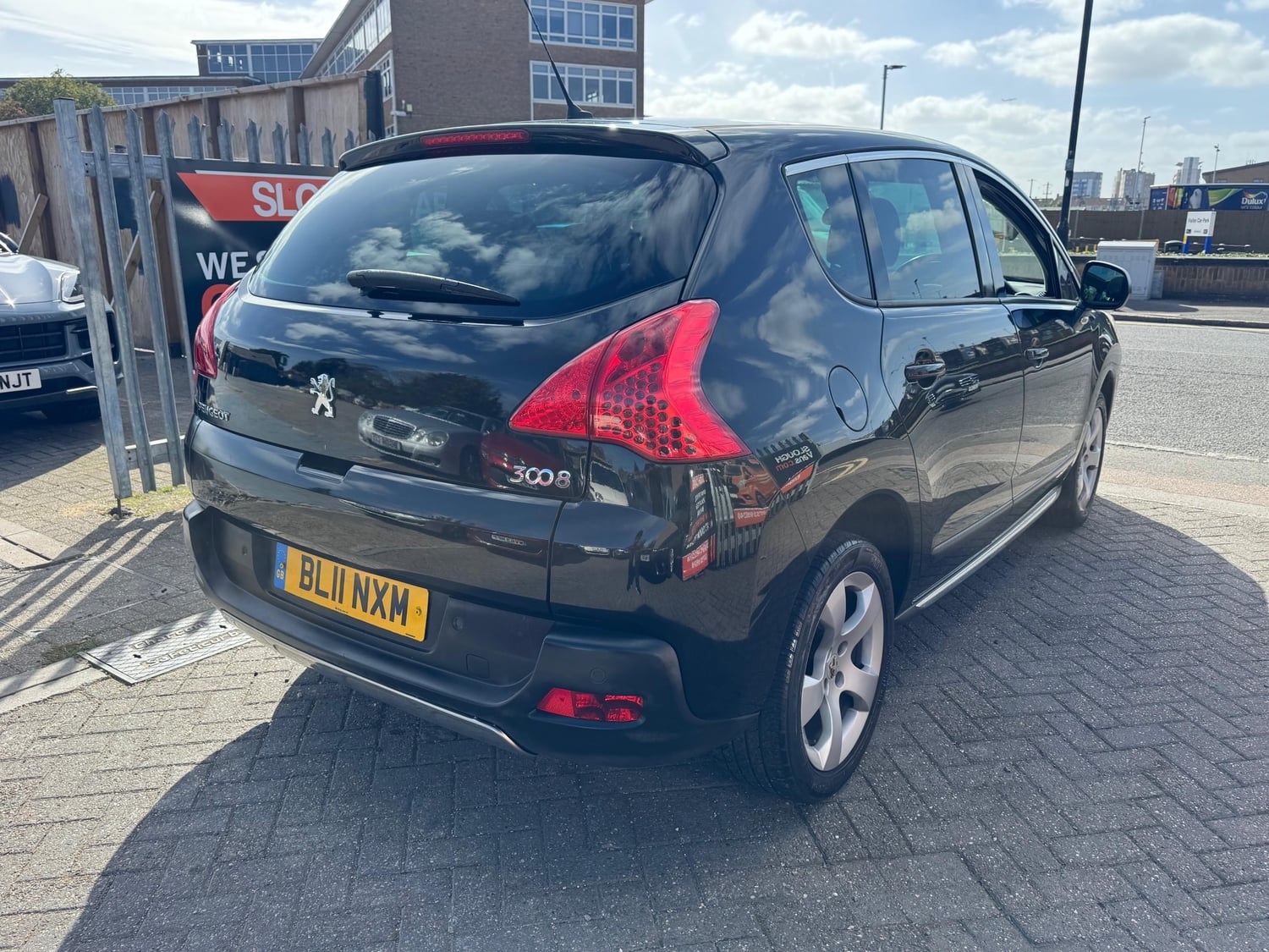 Peugeot 3008 2011 - Cars in Slough