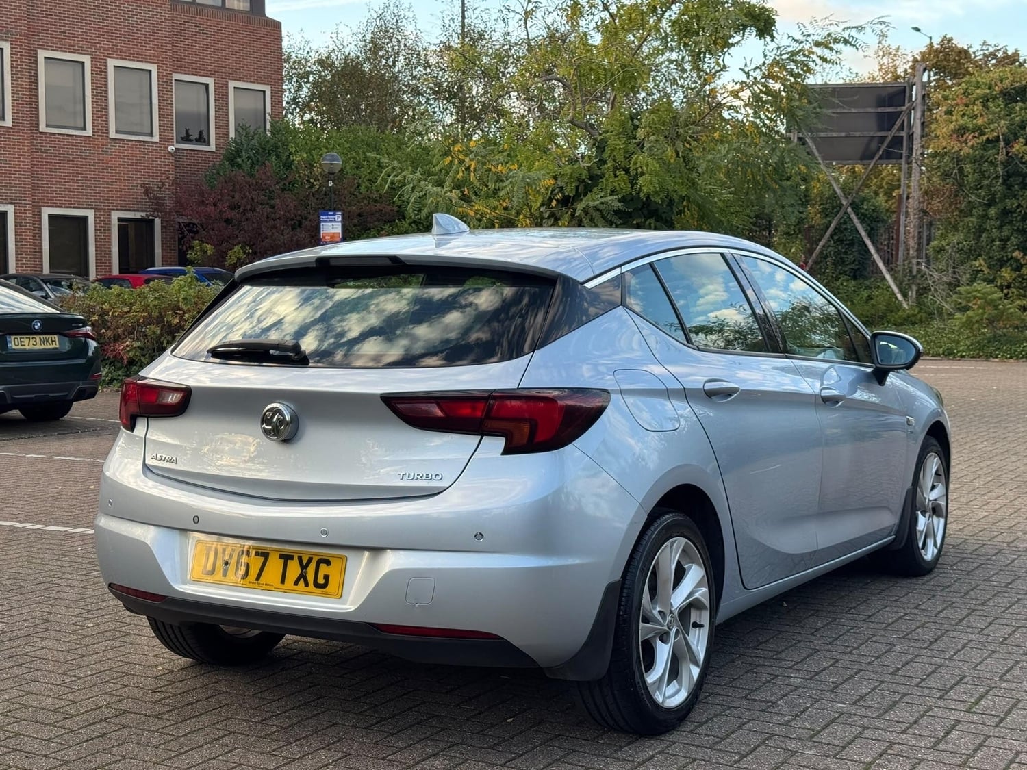 Vauxhall Astra 2017 - Cars in Hillingdon