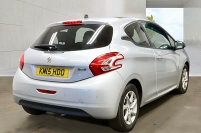 Peugeot 208 2015 - Cars in Stocksfield