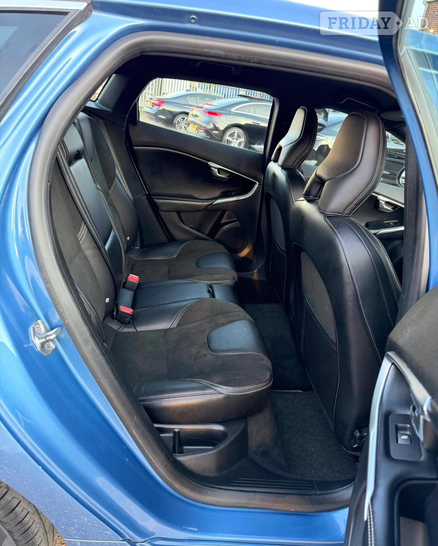[ berth ]Volvo V40