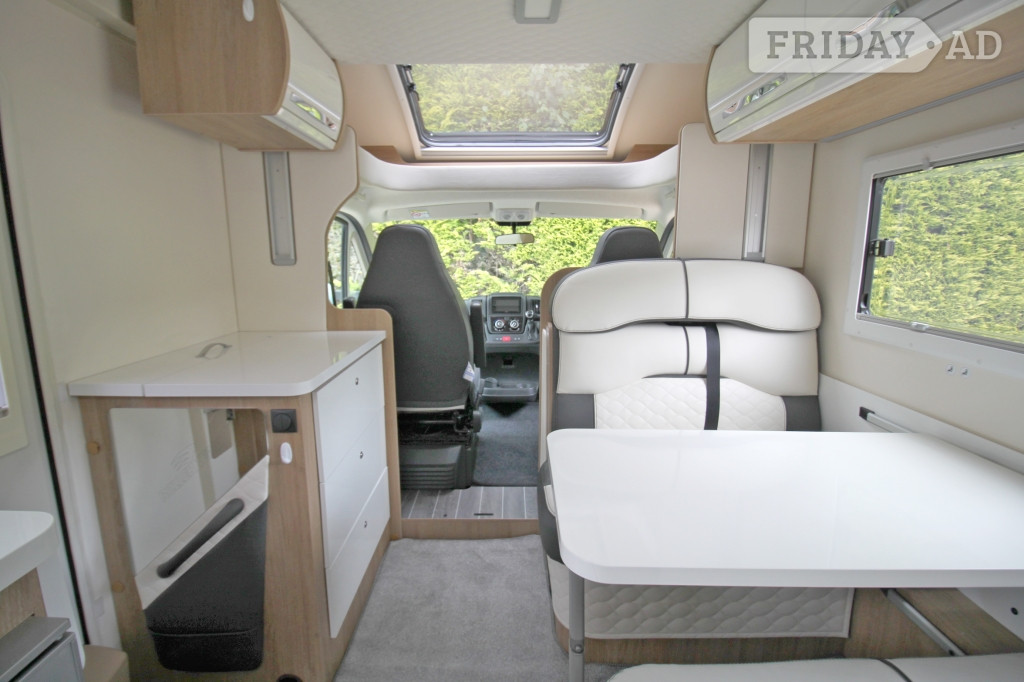 [6 berth ]Roller Team Auto-Roller 747