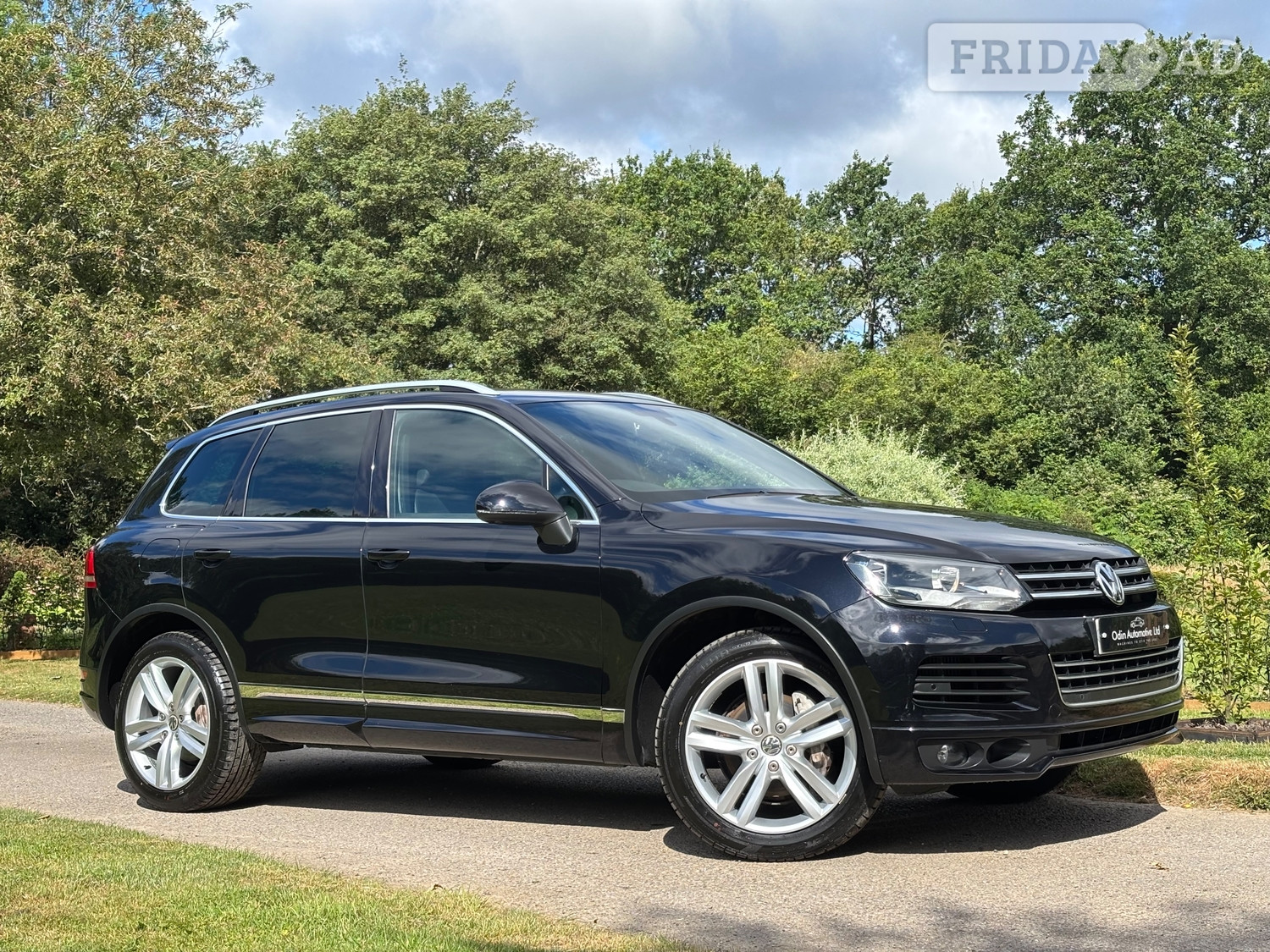 Volkswagen Touareg 2013 - Cars in Dorking