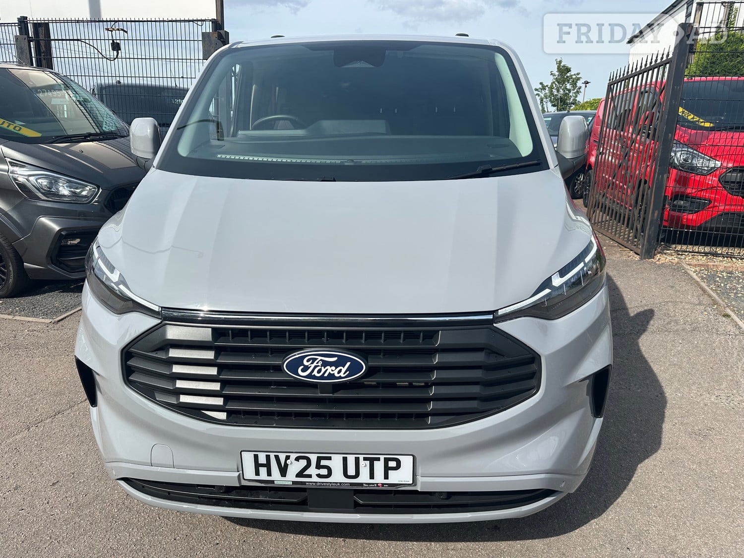 [ berth ]Ford Transit Custom