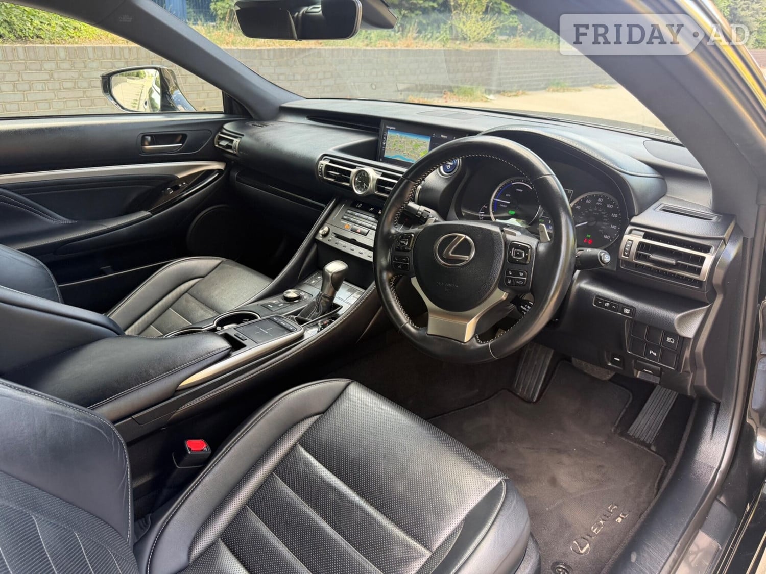 [ berth ]Lexus RC